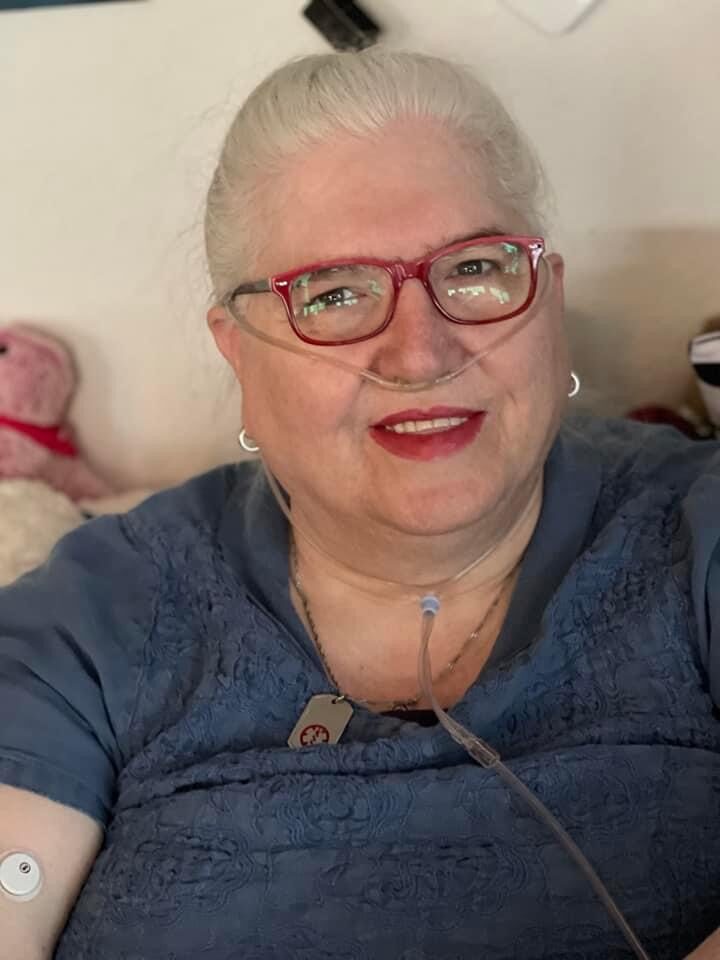 Susanne Steffgen, Porträt mit roter Brille
